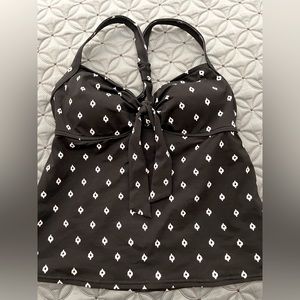 Lands’ End Tankini Swimsuit Top. Size:8